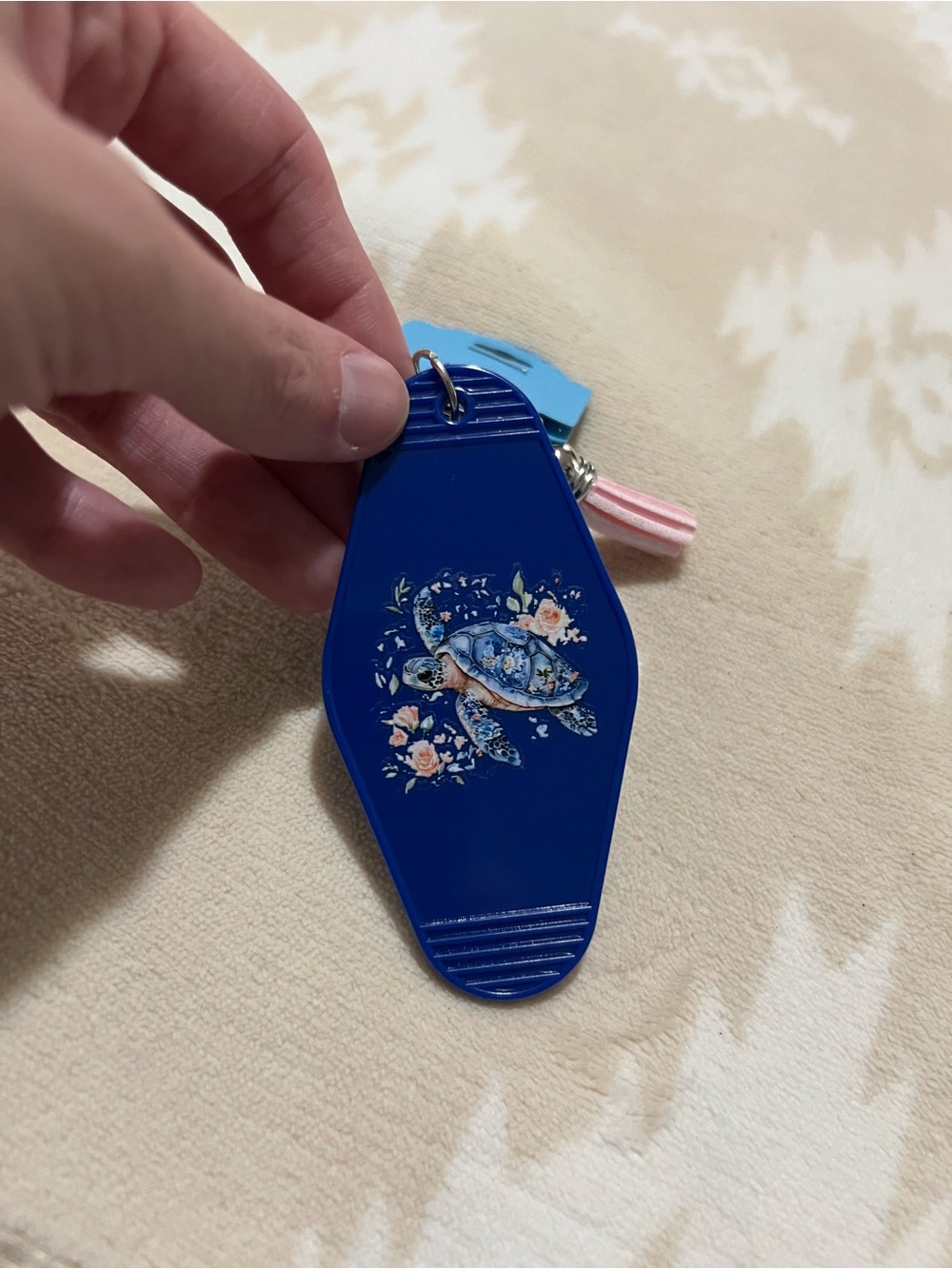 Sea Turtle Keychain 🌊 - Picture 2 of 5